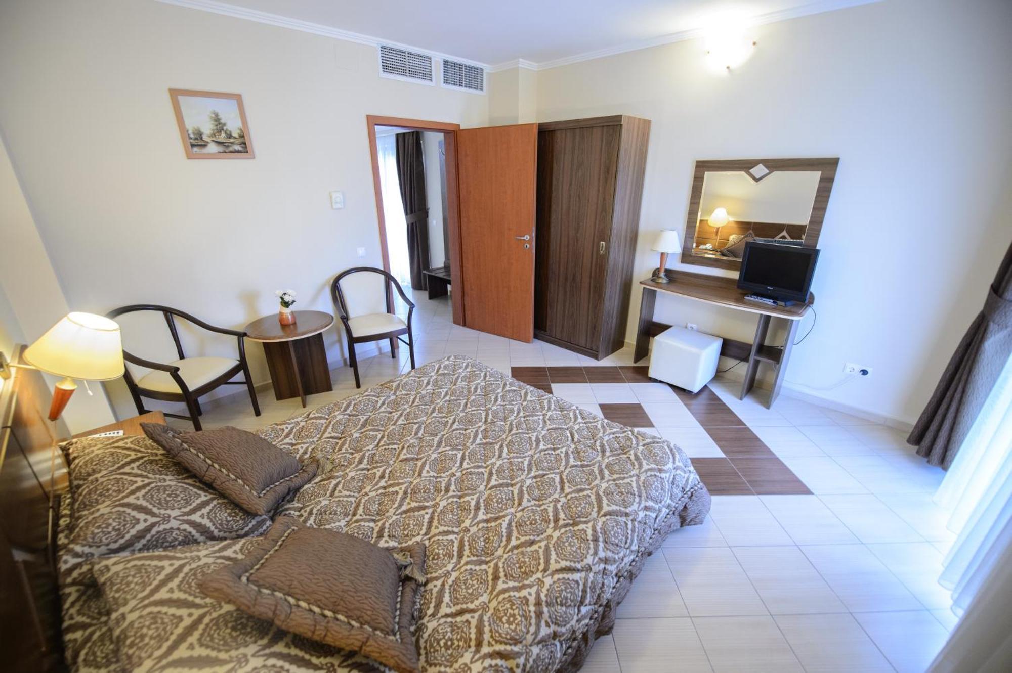 Holiday Olimp Hotel Room photo